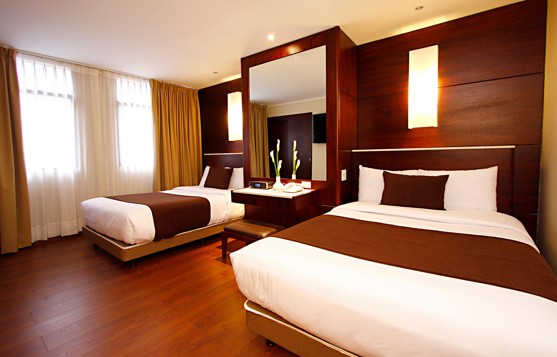 Deluxe, Suite, Twin Beds, Volcano View