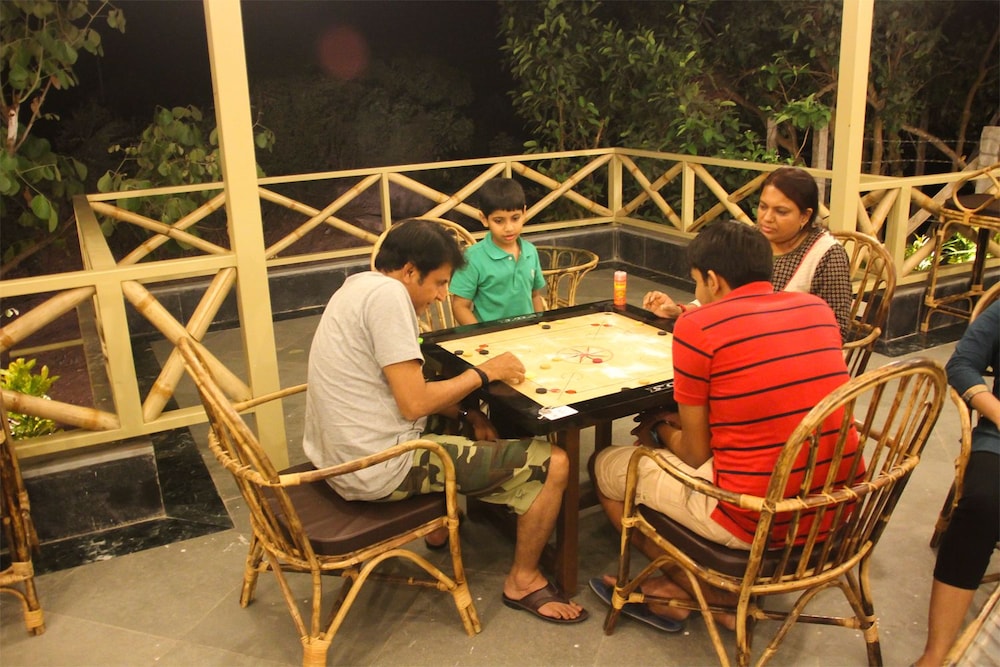 Asiatic Lion Lodge 7/50
