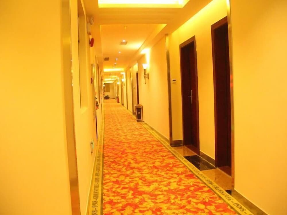 Greentree Inn Guangzhou Chimelong Paradise Yuangang Metro Station Hotel 16/26