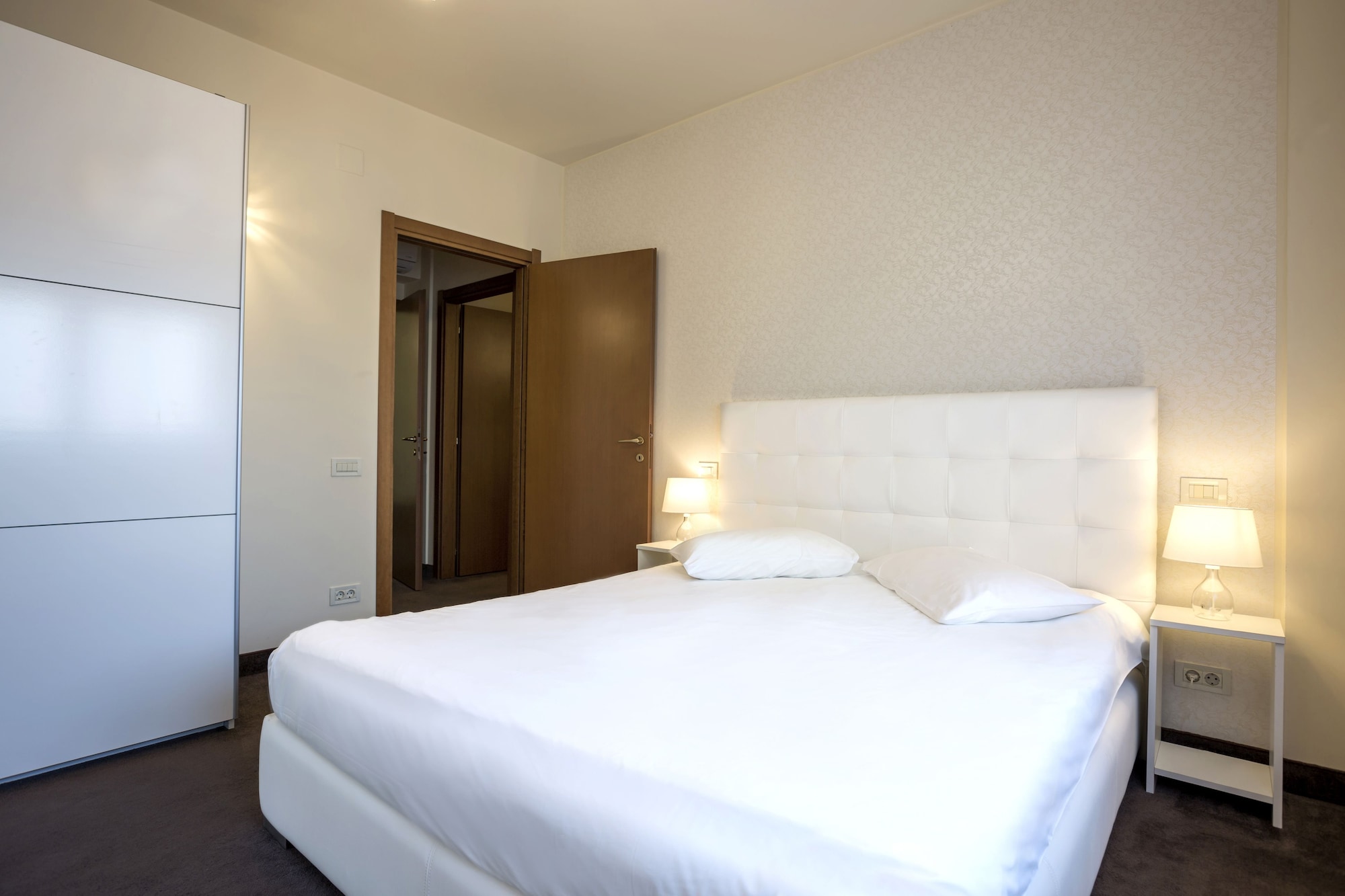SPA, APARTMENT, LARGE
