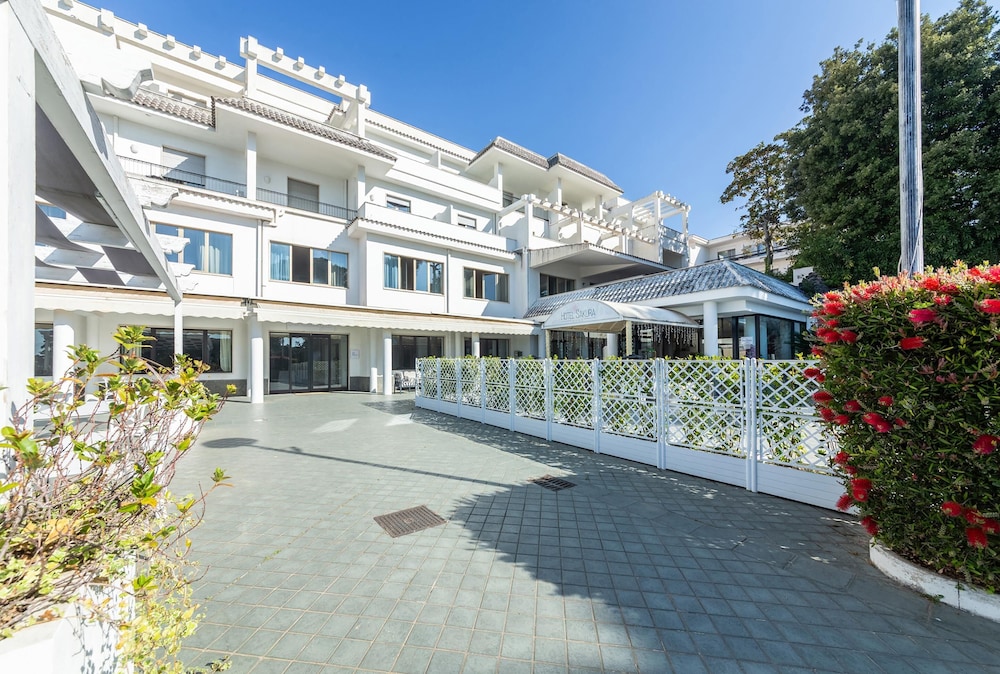 Hotel Sakura, Sure Hotel Collection by Best Western 6/66