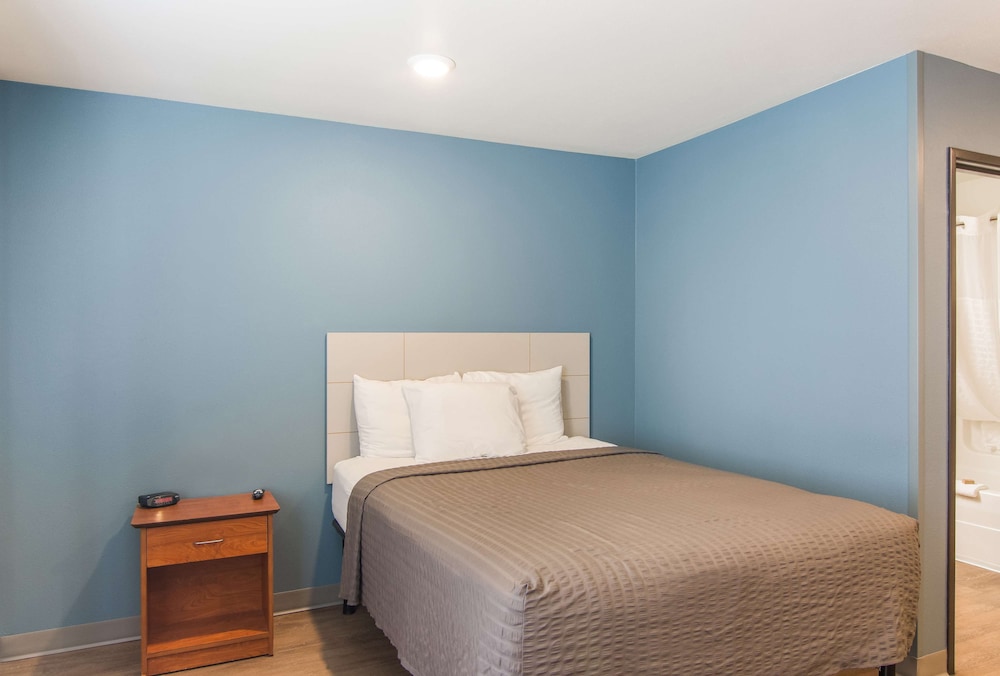 Extended Stay America Select Suites Fort Walton Beach 12/50
