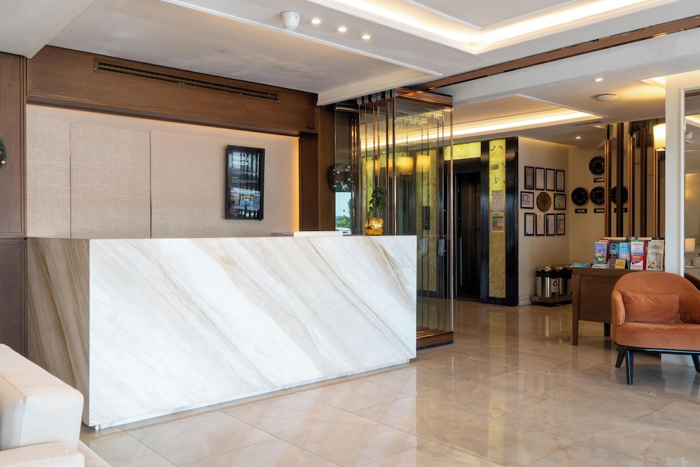The Biancho Hotel Pera 13/73