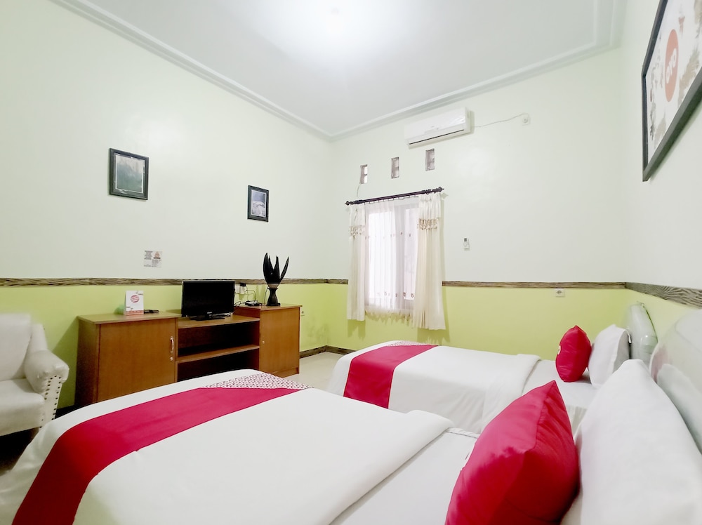 OYO 563 Damar Mas Resort Lereng Kelud 19/61