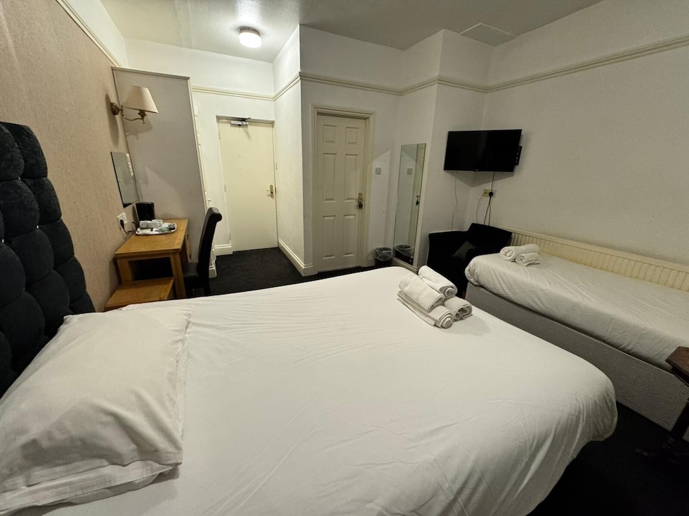 Regency Hotel 13/50