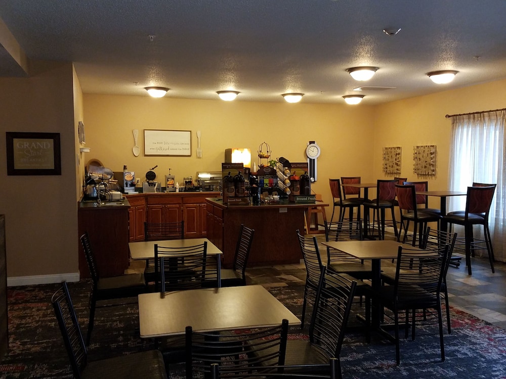 GrandStay Residential Suites - Eau Claire 34/49