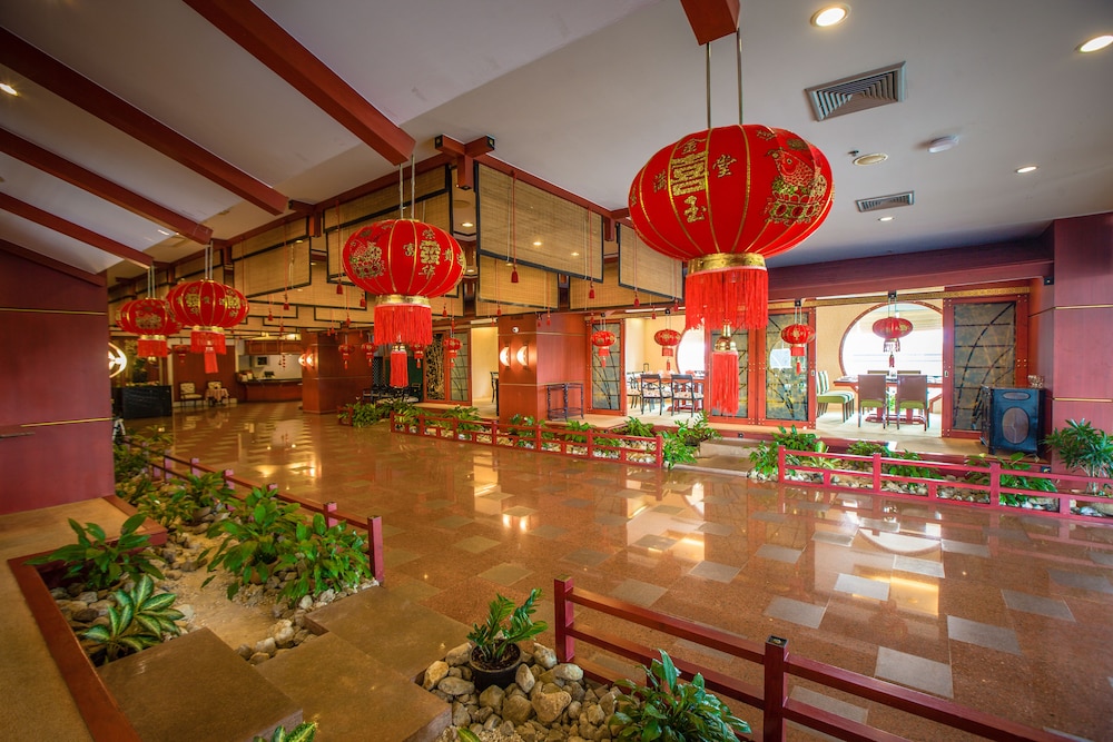 Twin Lotus Hotel 10/68