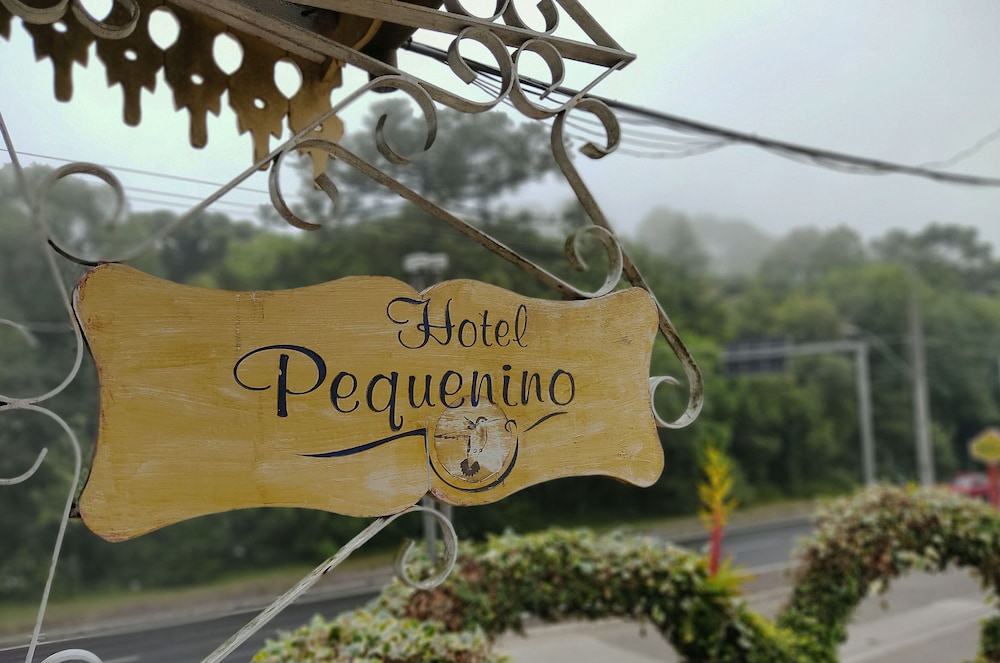 Hotel Pequenino 4/20