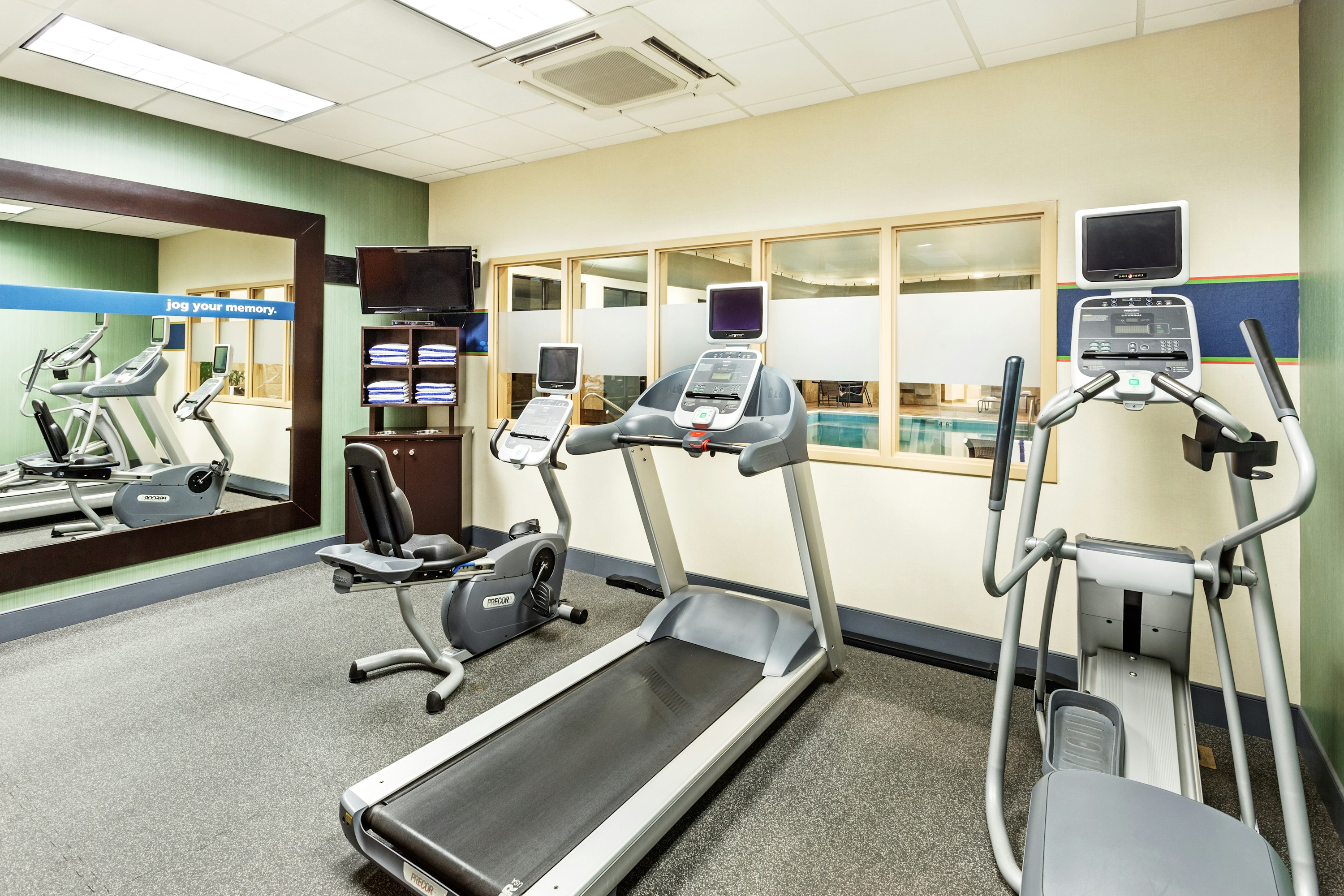 Hampton Inn Hendersonville 23/55