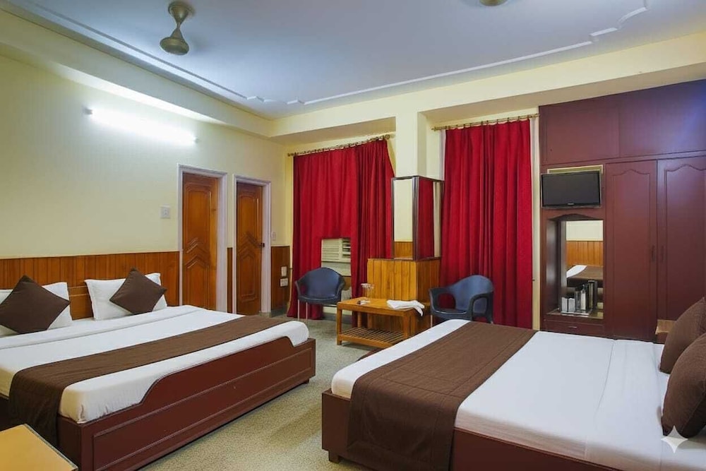 HOTEL RAGHUNATH 10/28