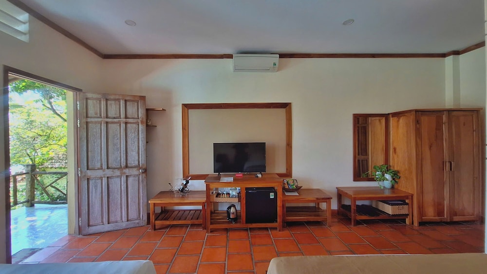 Ancarine Beach Resort 51/72