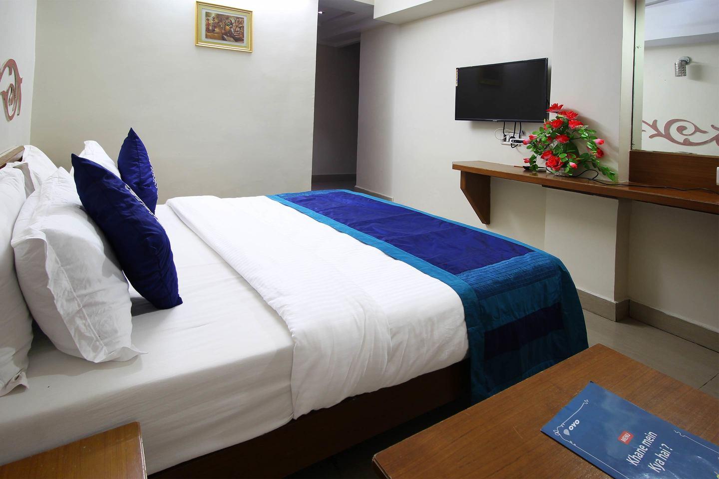 Hotel Campus, Ahmedabad
