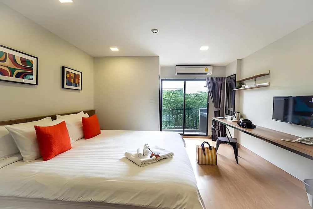 Standard King Room