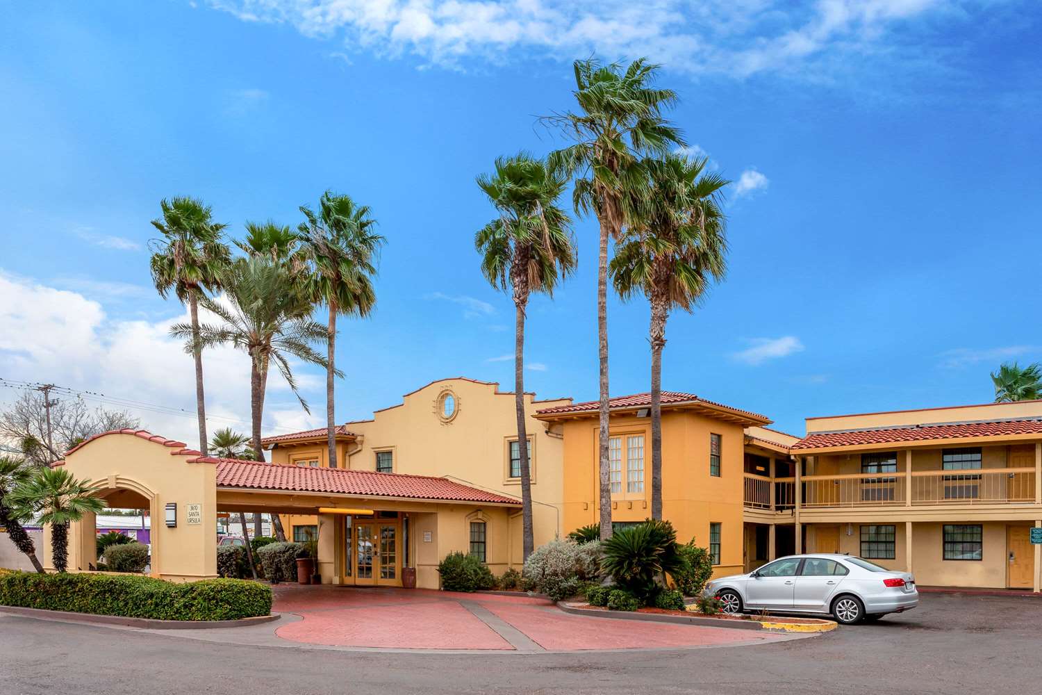 La Quinta Inn Laredo I-35 8/39