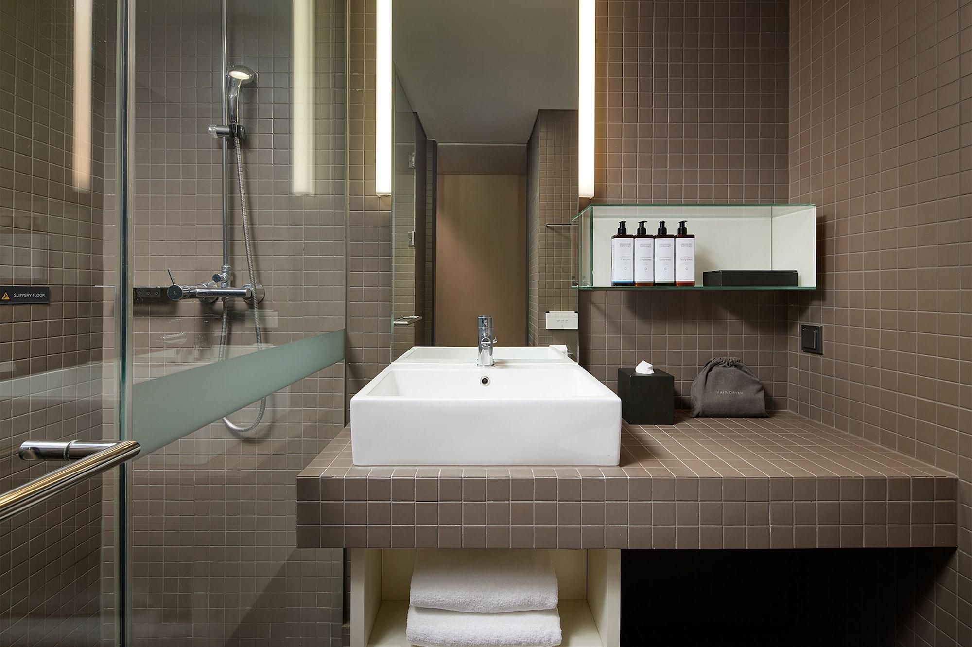 Japa, Standard, Double Bed, City View، Shilla Stay Seodaemun 2/2