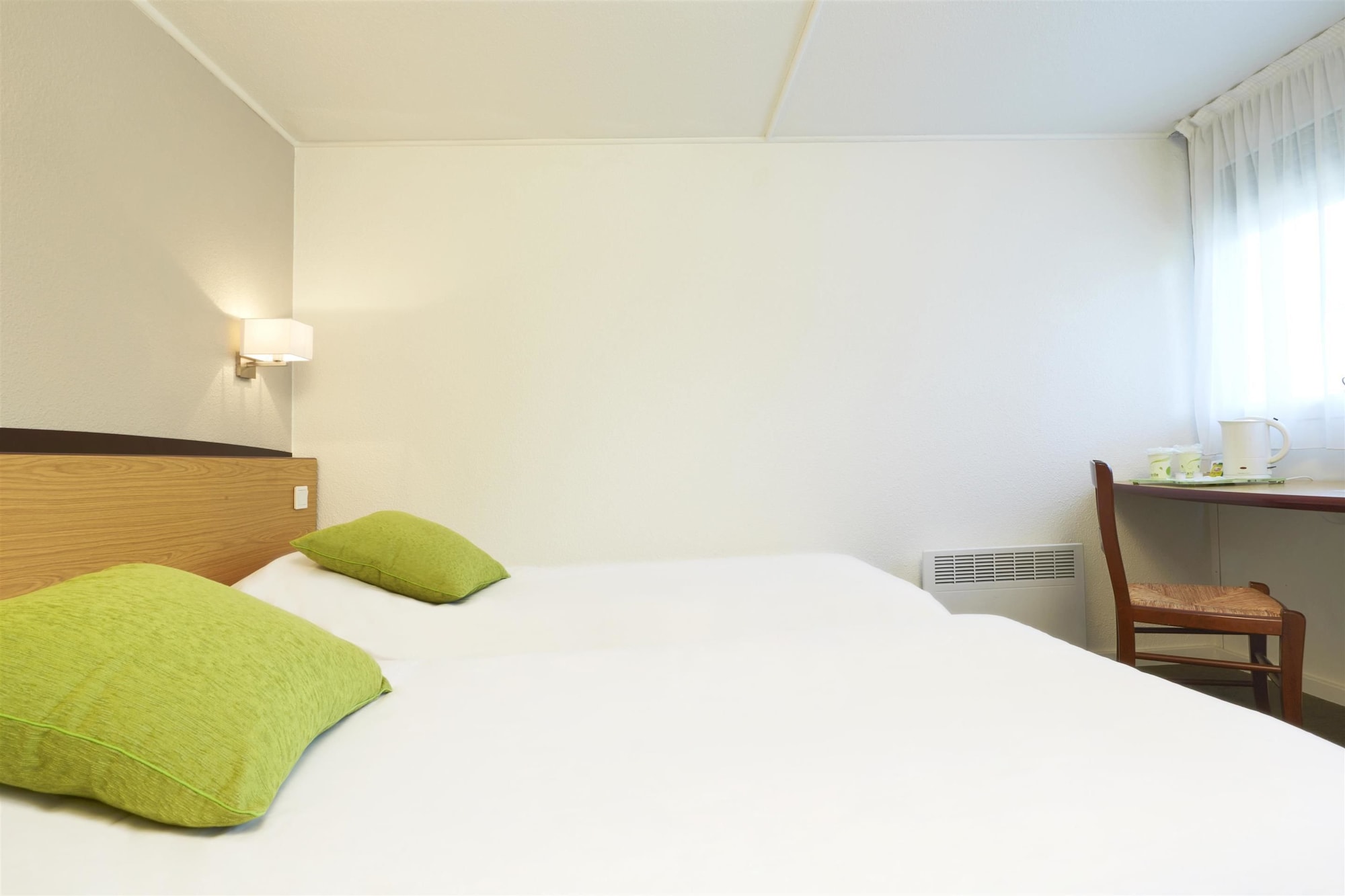 غرفة قياسية بسريرين منفصلين، Campanile Lille Ouest Lomme 7/10