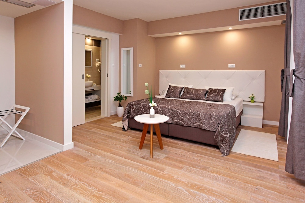Hotel Villa Telenta 34/73