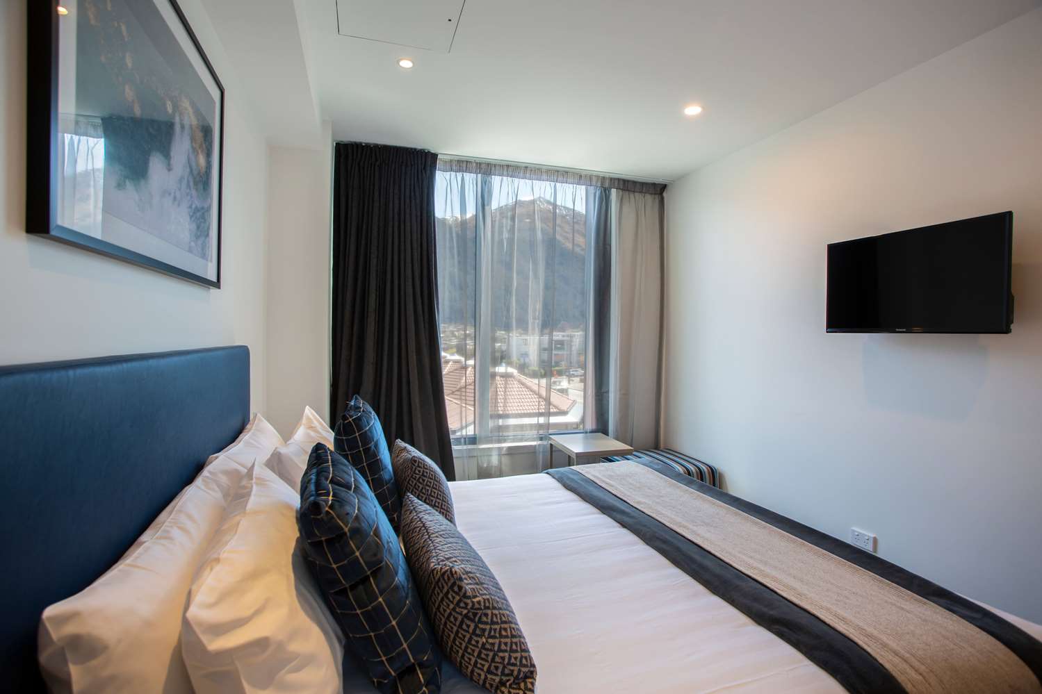 Ramada By Wyndham Queenstown Central 4/16