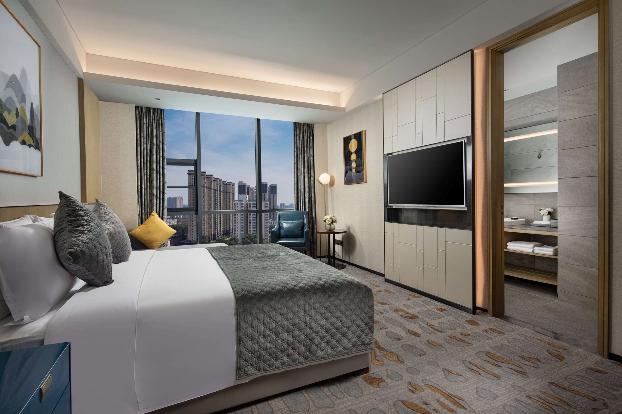 Deluxe, King Bed