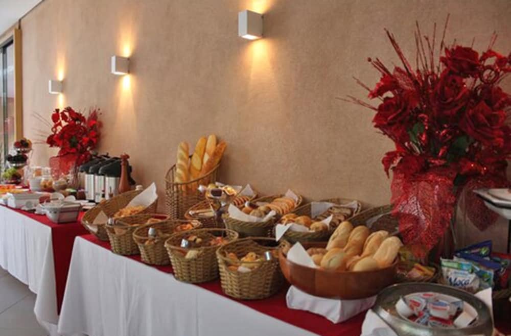 Abayomi Hotel 26/48