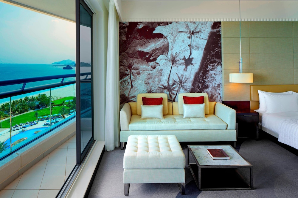 Le Meridien Al Aqah Beach Resort 24/65