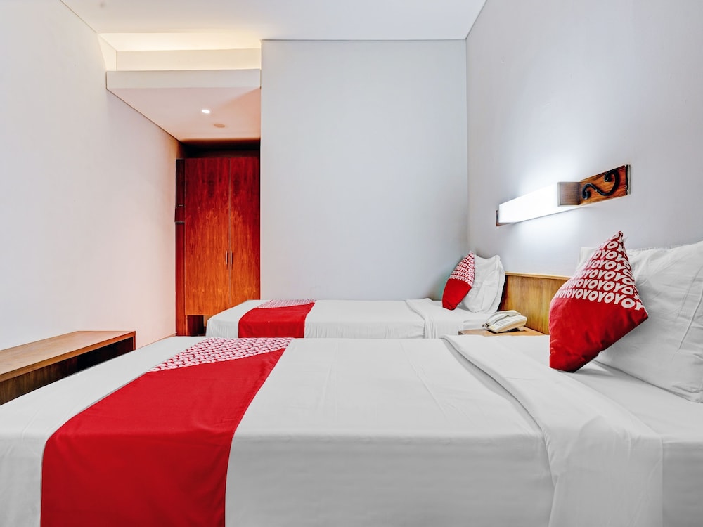 Room at Collection O Riau Near Trans Studio Bandung Formerly Hotel Montameri, BANDUNG