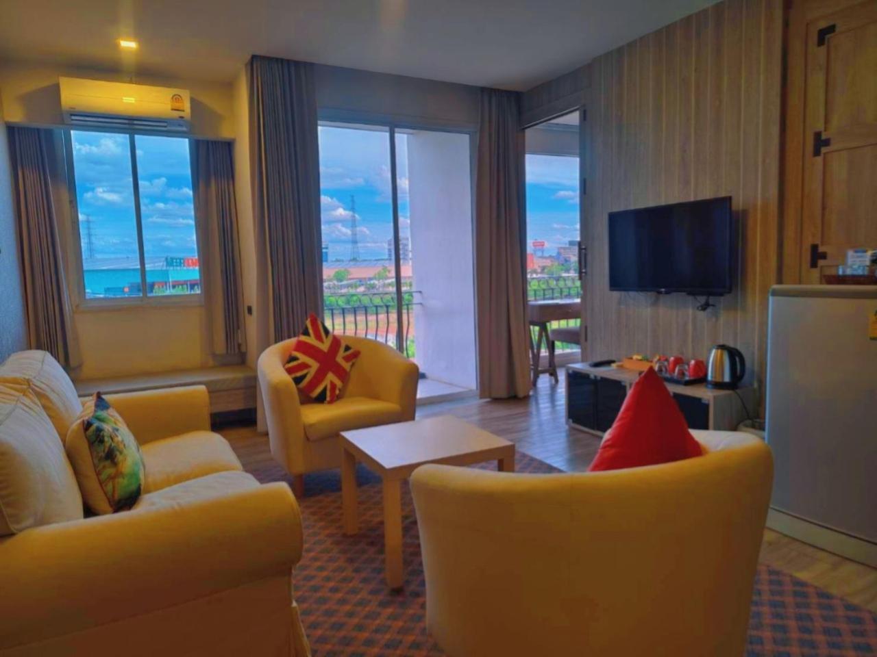 Bright Hotel Khon Kaen 30/50