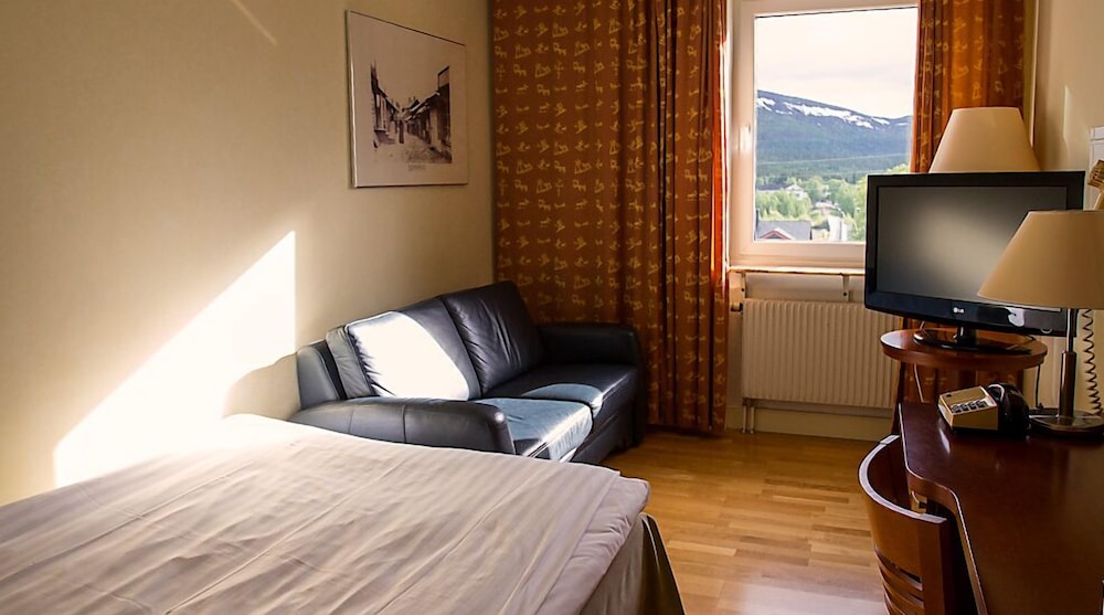 QUALITY HOTEL LAPLAND 9/43