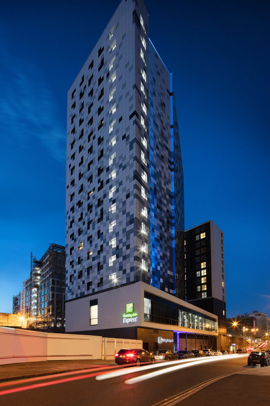 HOLIDAY INN EXPRESS BIRMINGHAM - CITY CENTRE 3/65