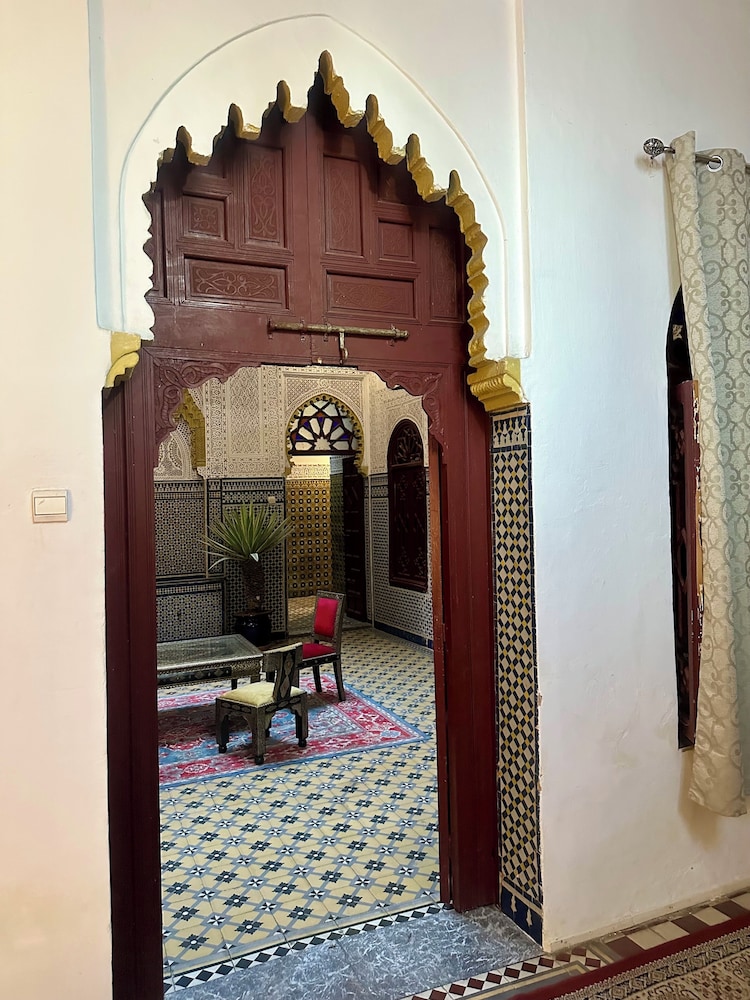 RIAD A LA BELLE ETOILE 13/83