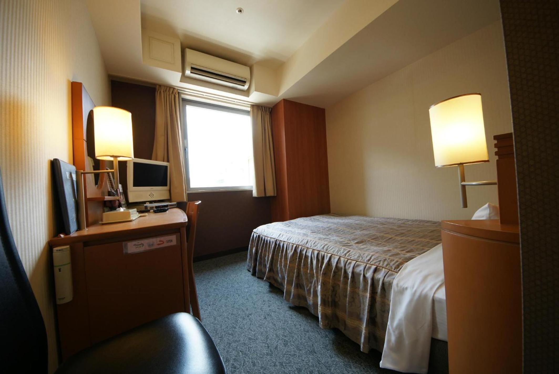 ROOM, DOUBLE BED, SMOKING