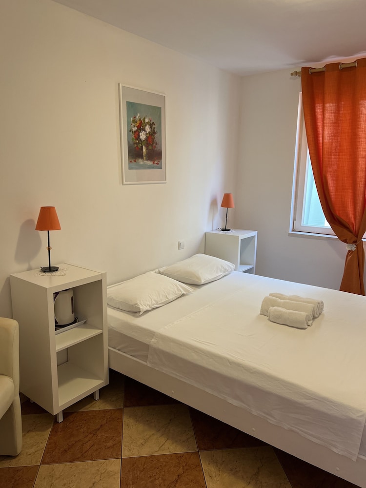Apartments And Rooms Katija Egon 6/50