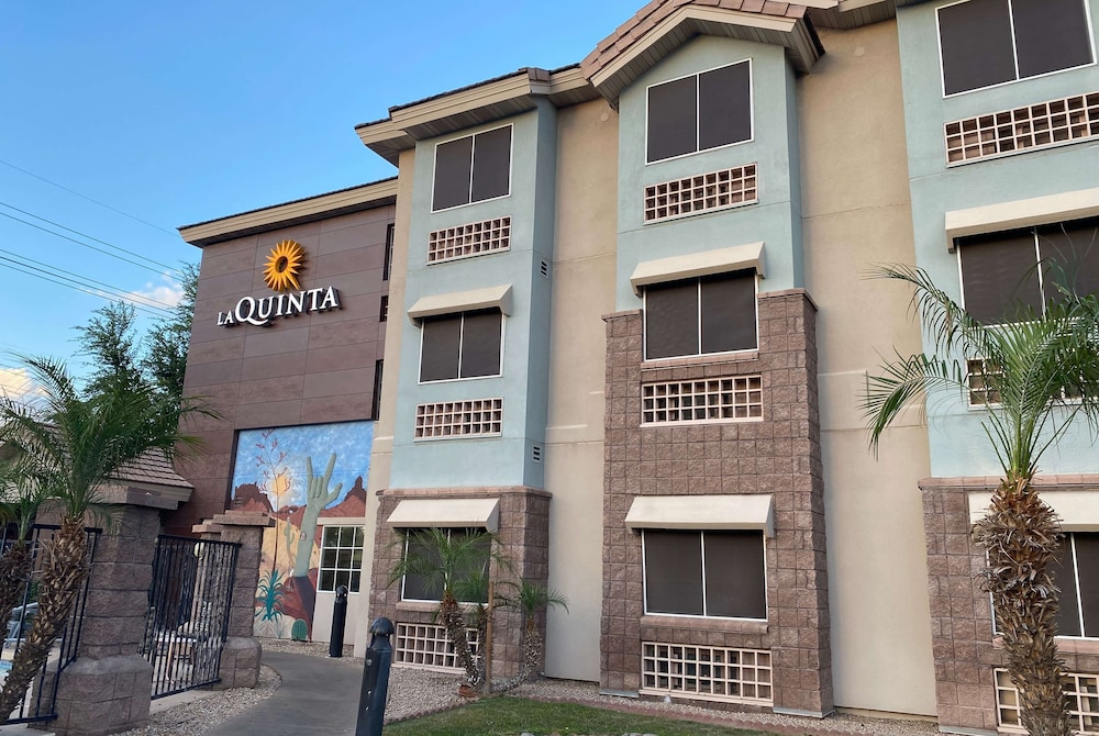 La Quinta Inn & Suites by Wyndham Tempe University / Phoenix 4/60