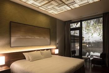 5 Bedrooms, Residence, Slope View