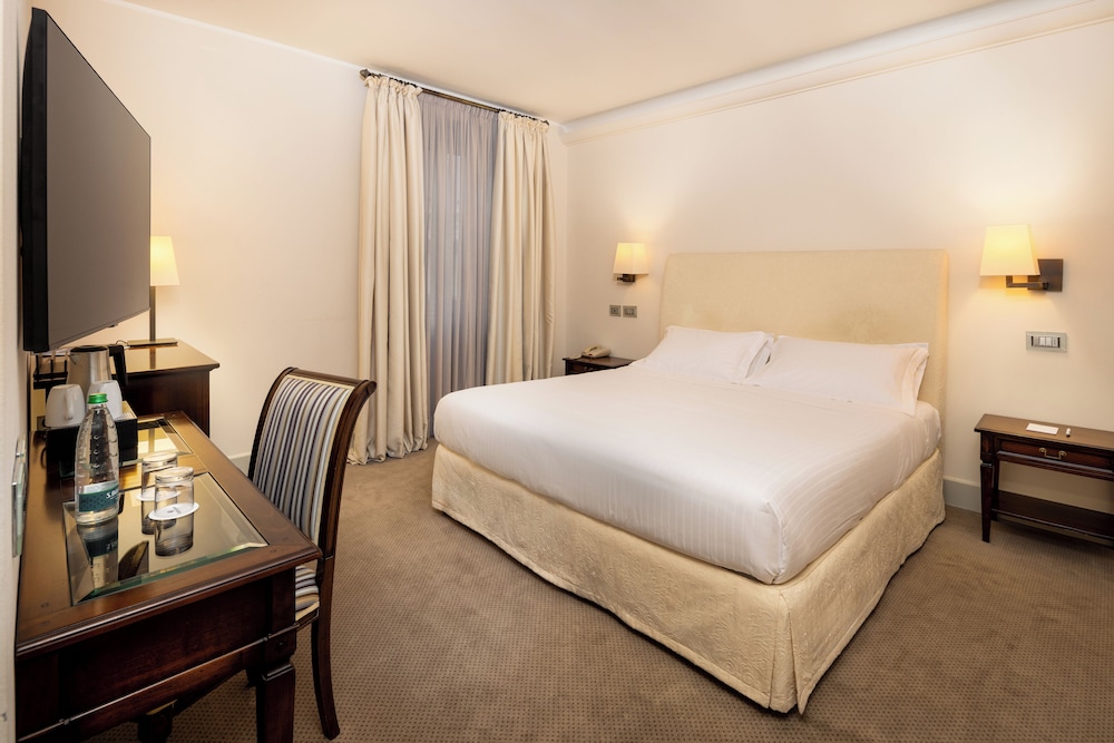 Classic, Convertible Double Bed