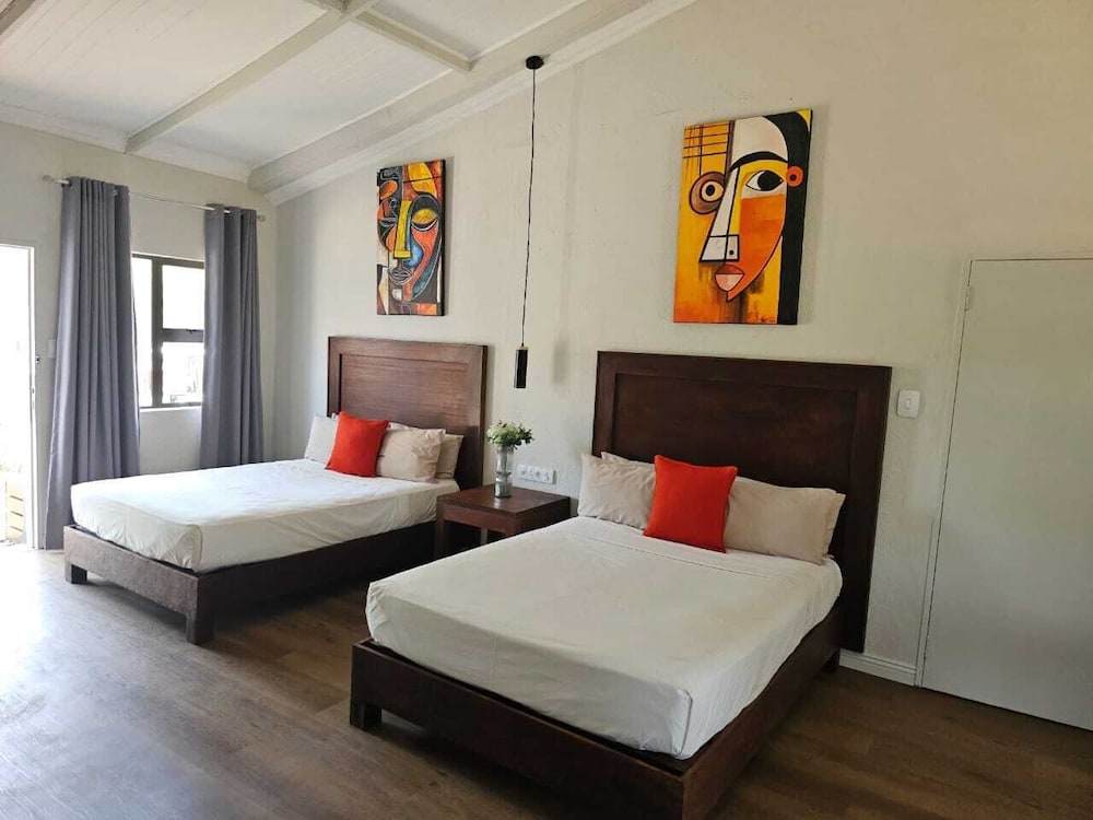 Shumba Valley Lodge 14/50