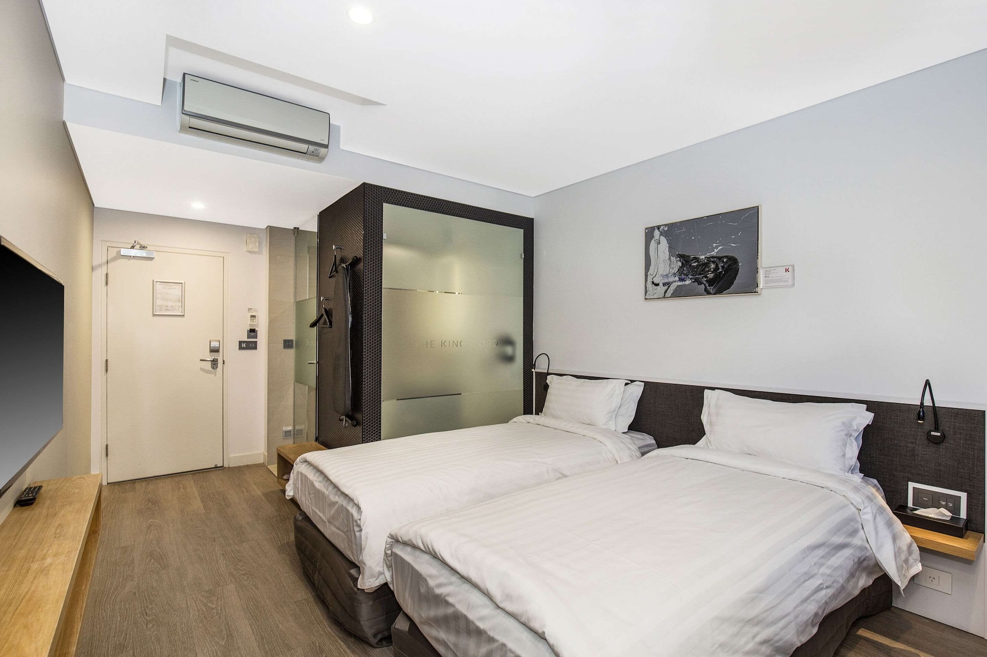 Standard, Twin Beds
