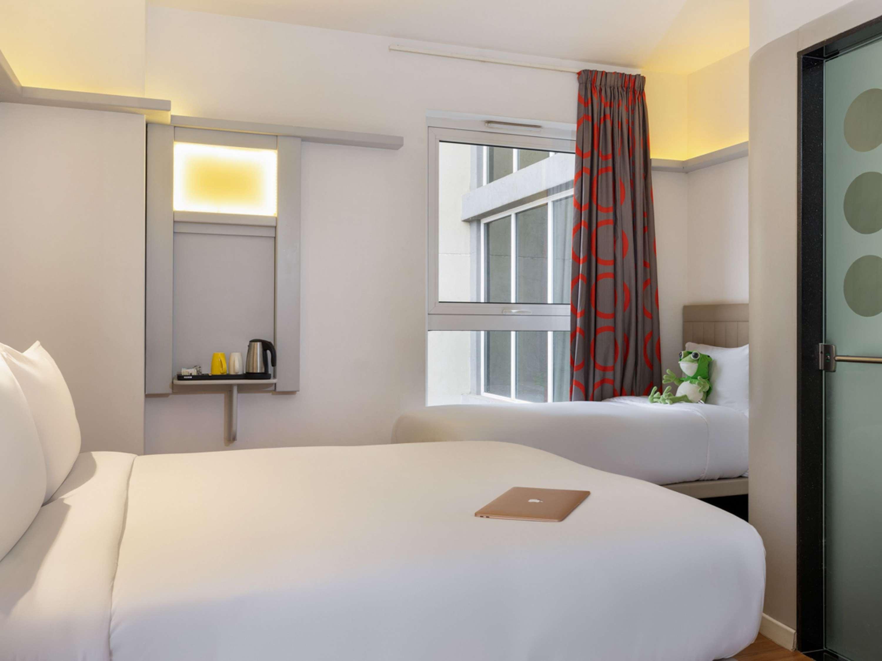 TRENDY, 1 DOUBLE AND 1 SINGLE BED