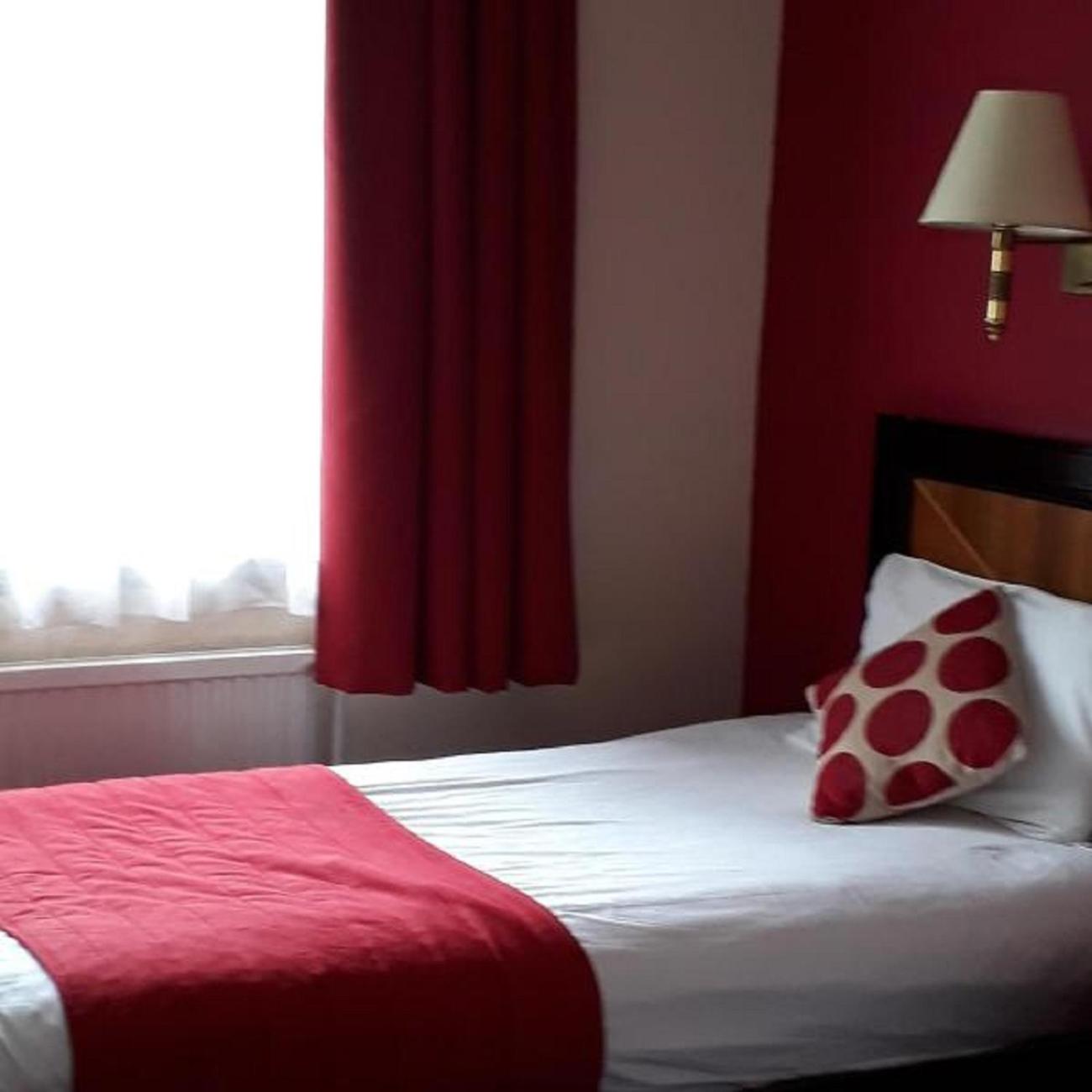 Room, Single