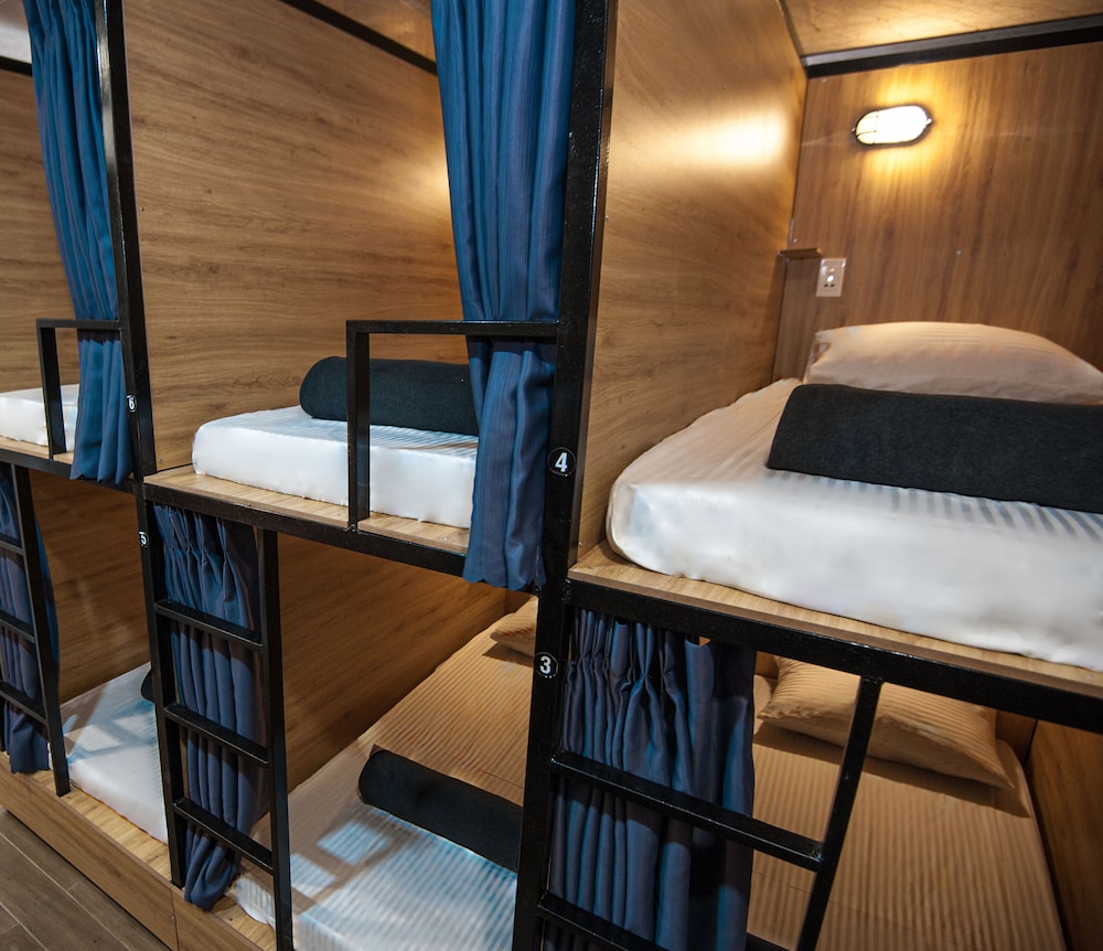 Saigon Hub Hostel. 5/34