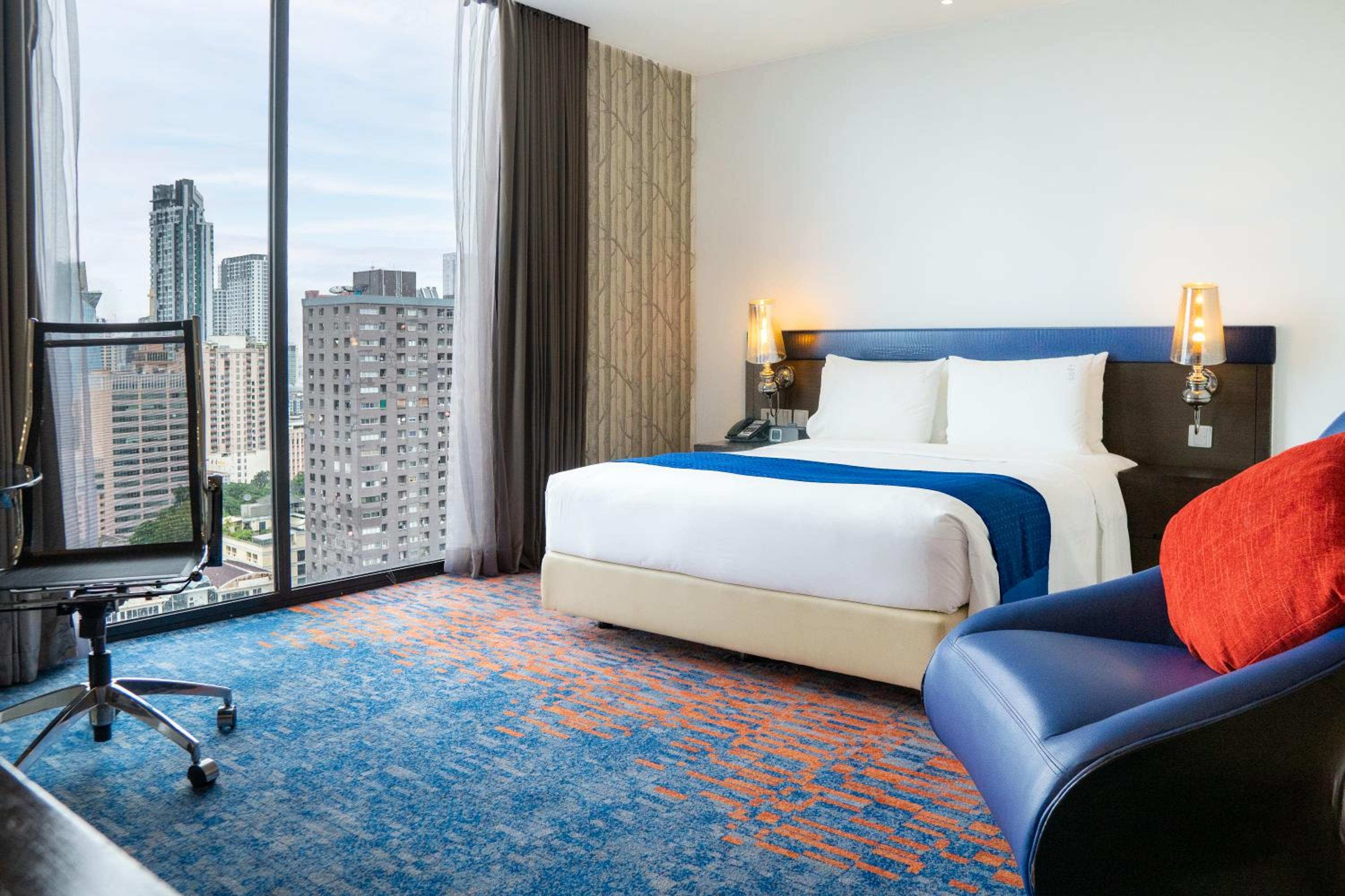 Xtra Space, Standard, Queen Bed, City View، Holiday Inn Express Bangkok Siam 3/5
