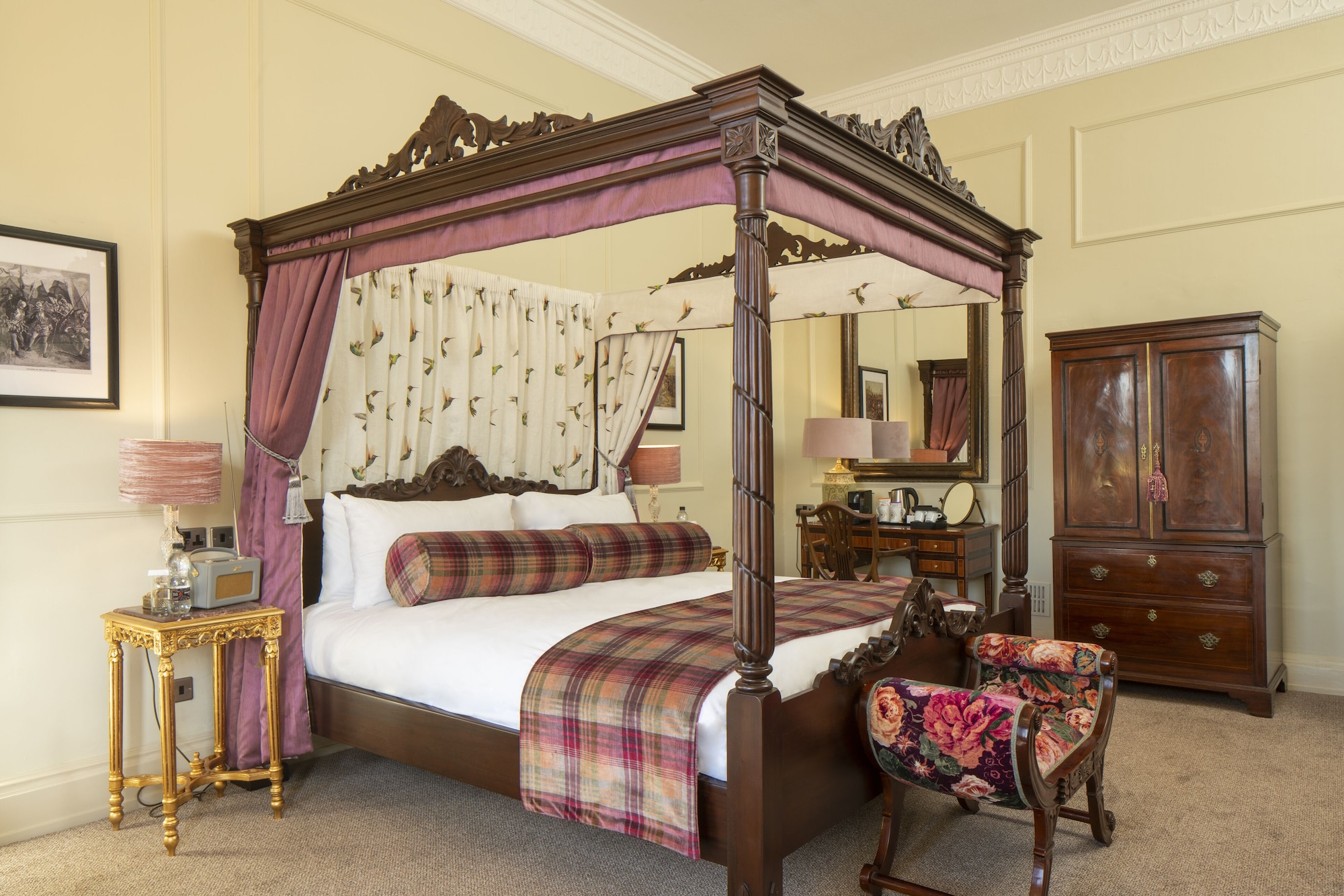 Four Poster, Deluxe, King Bed