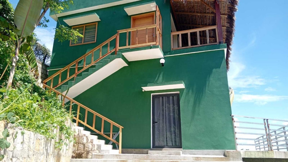 Emeraude Lodge 3/50