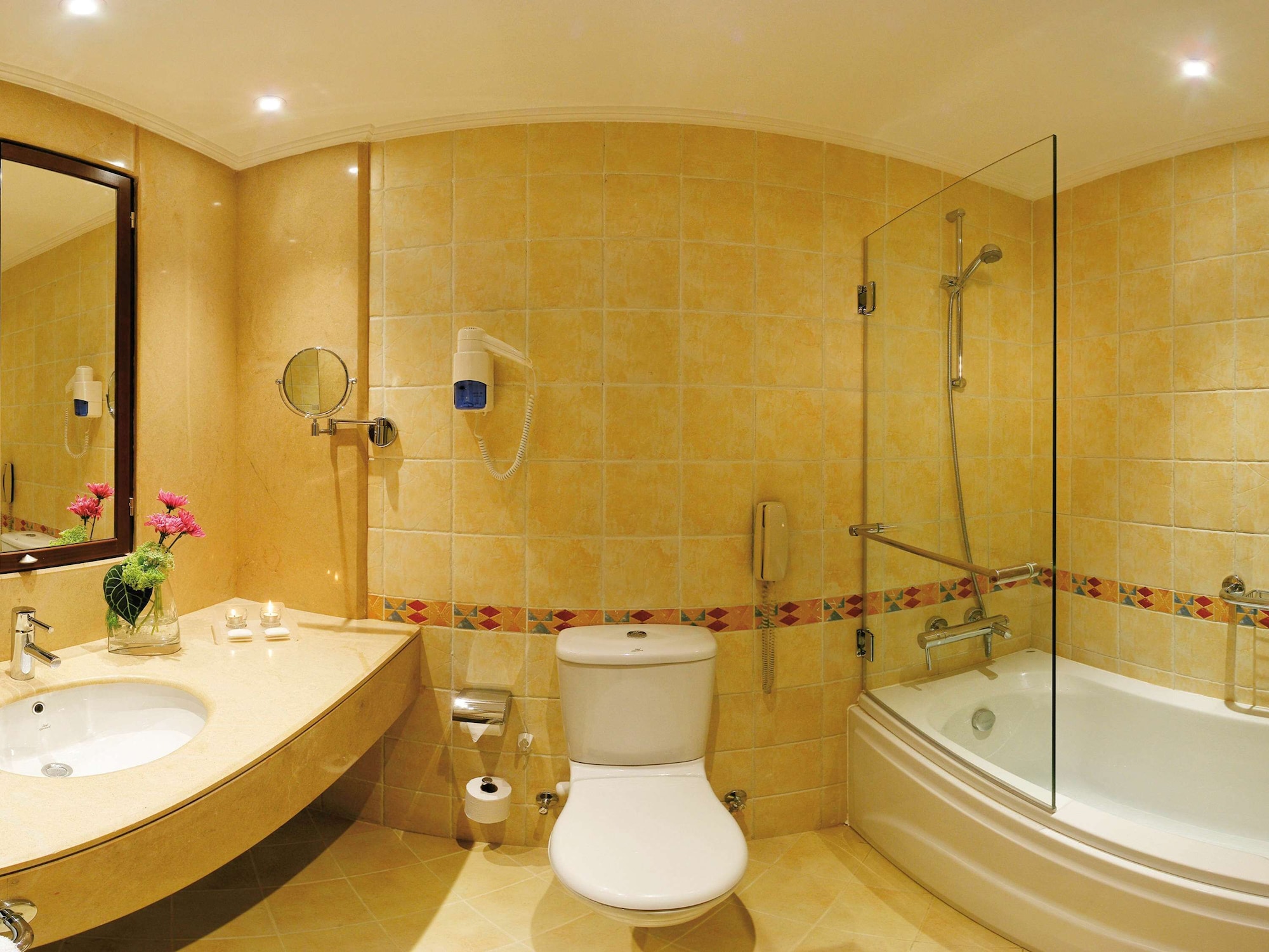 غرفة كلاسيكية بسرير كينج بإطلالة على الحديقة، Movenpick Aswan 7/7