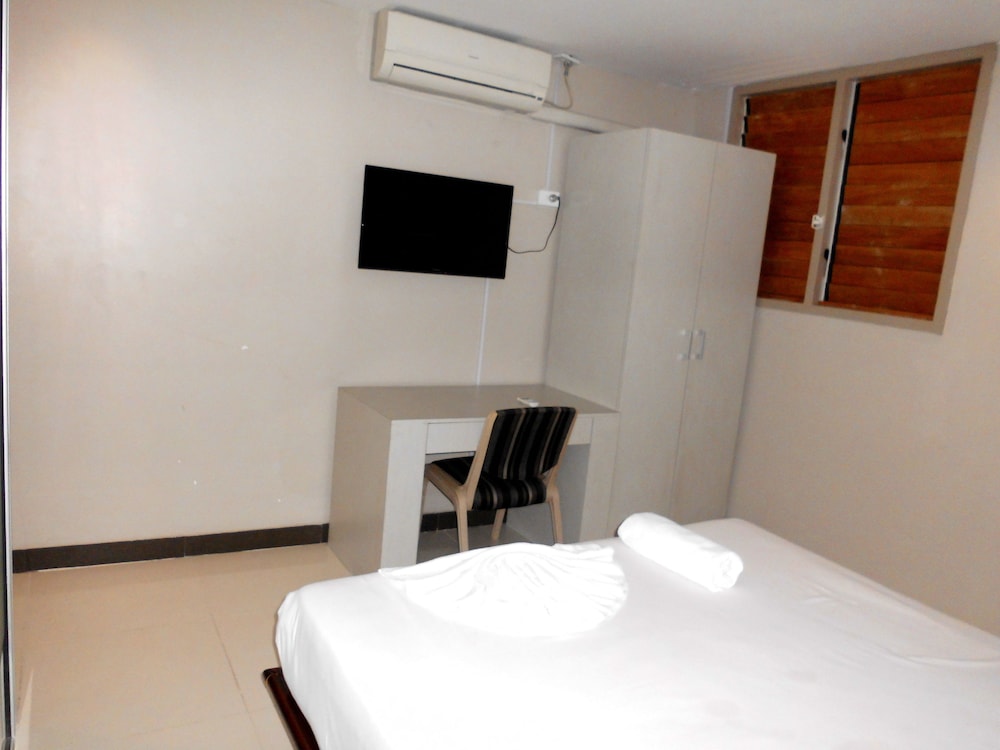 Southern Cross Hotel Fiji 48/57