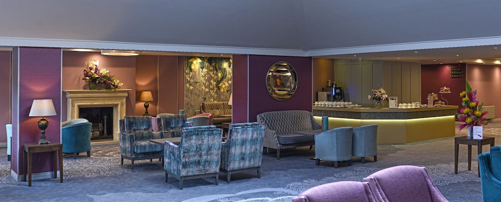 The Lodge Hotel 4/49
