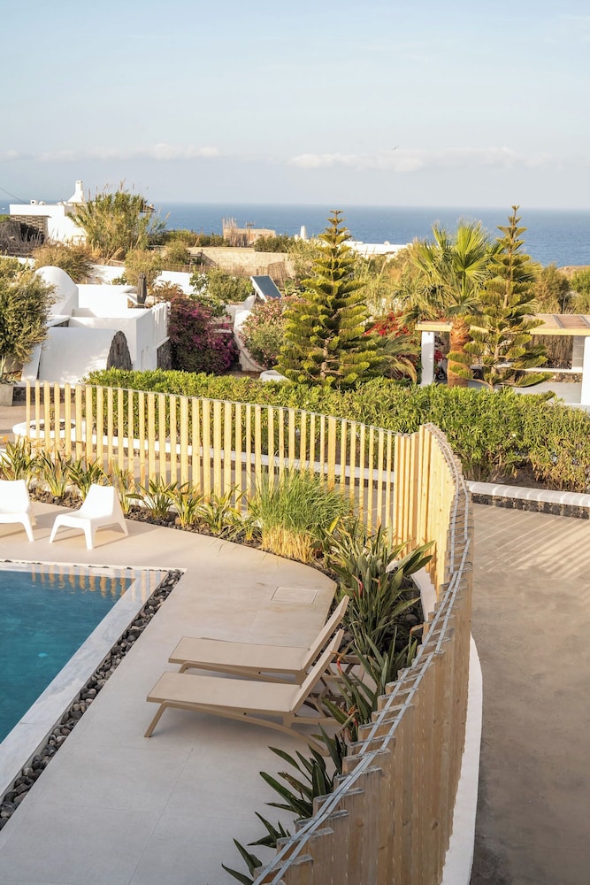 Amor Hideaway Villas by Mr and Mrs White 35/46