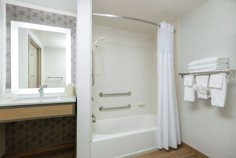 Hilton Garden Inn Greenville 10/40