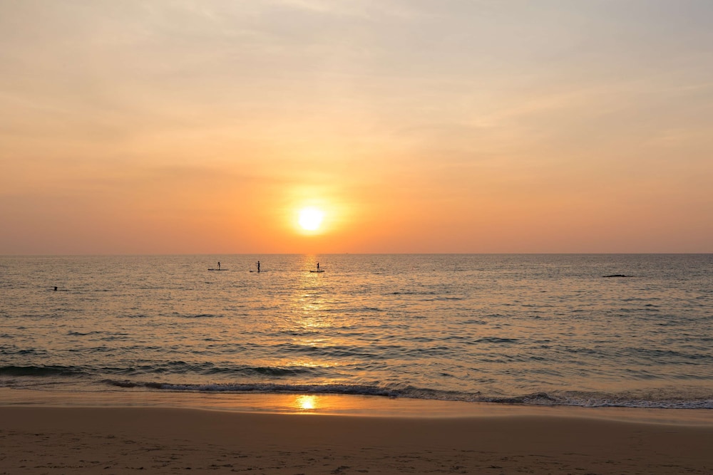 Outrigger Surin Beach Resort 65/74