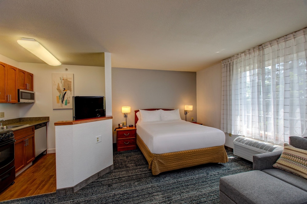 Room at TownePlace Suites by Marriott Colorado Springs Garden of the Gods, COLORADO SPRINGS - CO